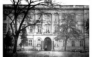 A II. Rákóczi Ferenc Katonai Középiskola esztergomi épülete