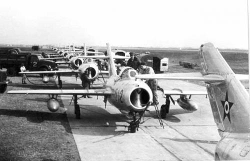 MiG-15-ös század Szolnokon - forrás: Repülőmúzeum Szolnok