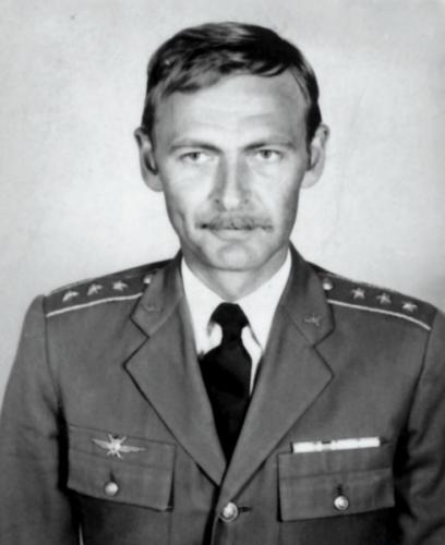 Neumann György repülő százados - forrás: Neumann