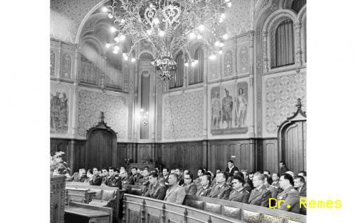 A VSZ tagállamok 1968-ban Kecskeméten megrendezett IX. Repülő- és Űrorvosi Konferenciájának plenáris ülése - forrás: Dr. Remes
