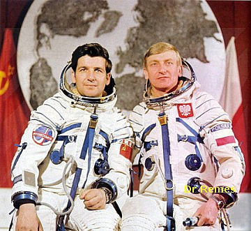 P. N. Klimuk szovjet, és M. Hermaszewski lengyel Interkozmosz űrhajósok