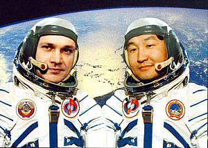 V. A. Dzsanibekov szovjet és Zs. Gurragcsa mongol Interkozmosz űrhajósok